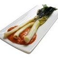 Calçots al horno con salsa romesco