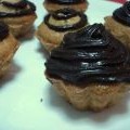 Cupcakes veganos de vainilla con frosting de choco...